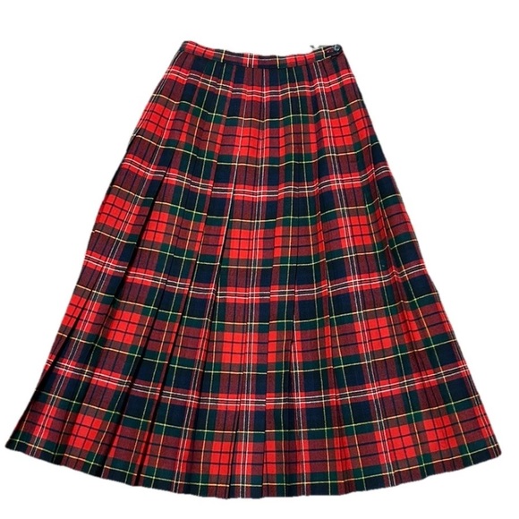 Brooks Brothers Dresses & Skirts - Vtg Brooks Brothers Skirt Size 6!Red Plaid Tartan Wool Scotland Preppy Academia